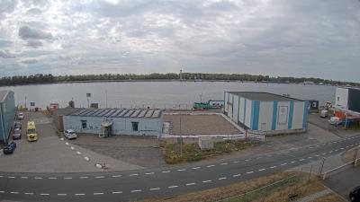 15:30