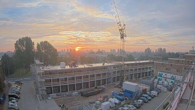 08:00