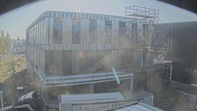 09:15