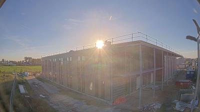 18:00