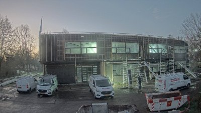 08:00