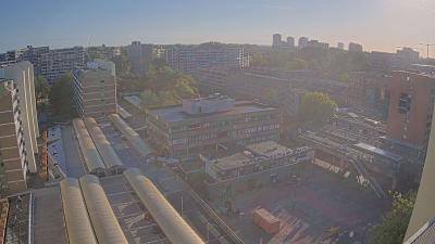 08:00