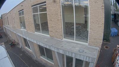 09:15