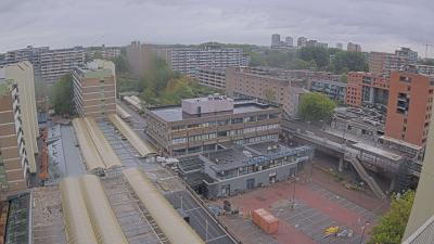09:15