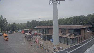 09:00