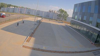 09:00