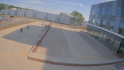 09:01