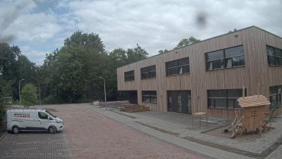 15:45