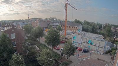 08:00