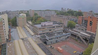 09:15