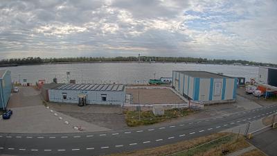 17:00