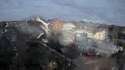 08:00