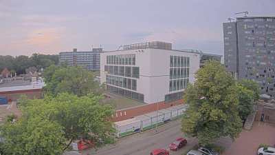 09:15