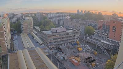 08:15