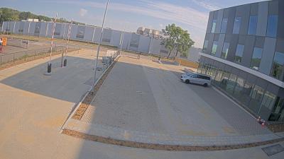 09:00
