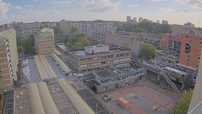 09:15