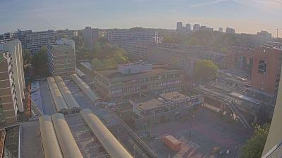 08:00