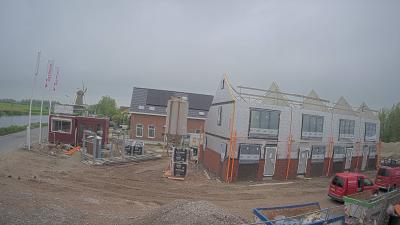08:00