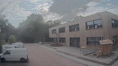 09:15