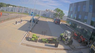 09:30