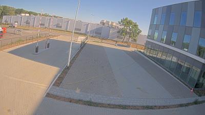 09:15