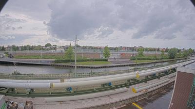 16:00