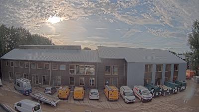 09:00