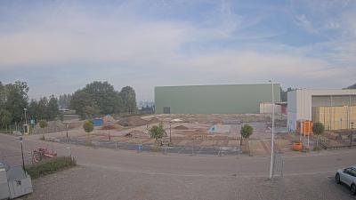 09:00