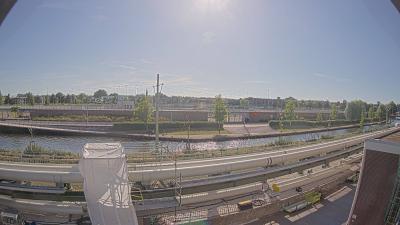 18:30