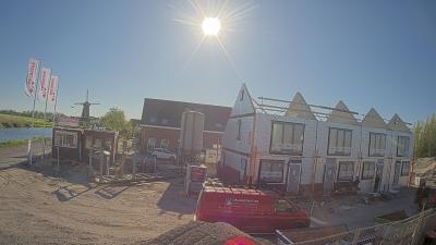 09:00