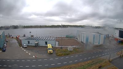 15:45