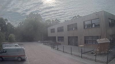 09:00