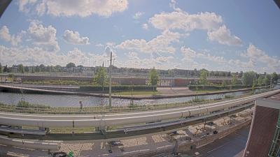 18:00