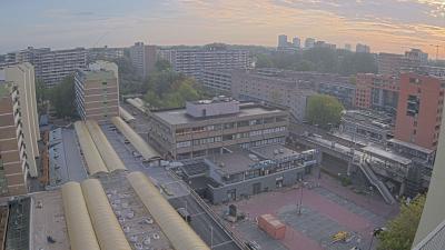 08:00