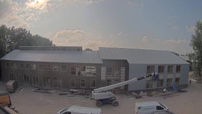 09:00