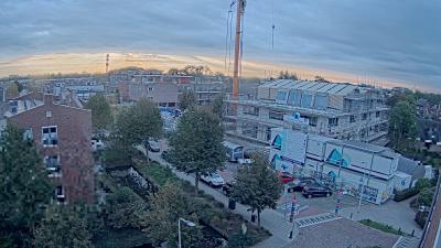 09:00