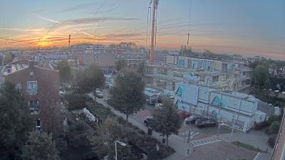 08:00