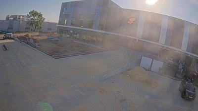 08:00