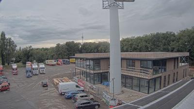 18:00