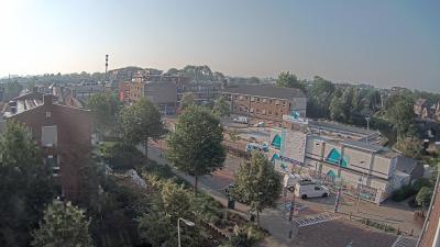 08:00