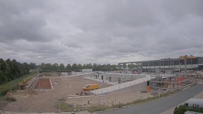 14:00