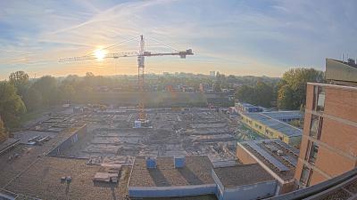 09:00