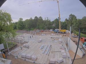 09:00