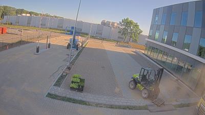 08:00