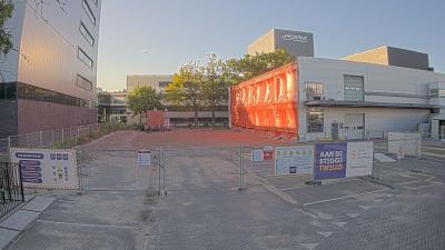 19:00