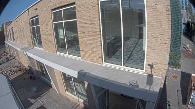 09:00