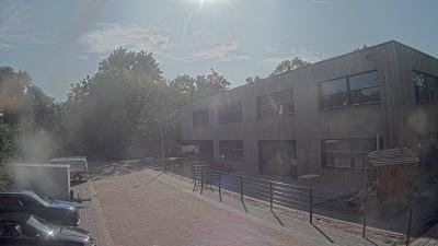 09:15