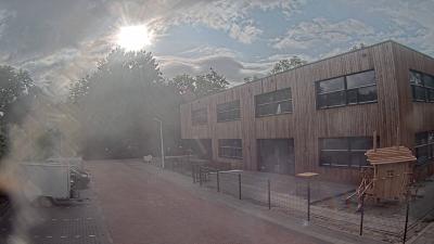 08:00