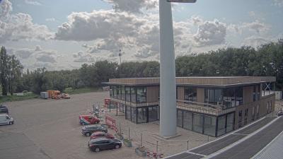 15:45