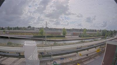 18:30